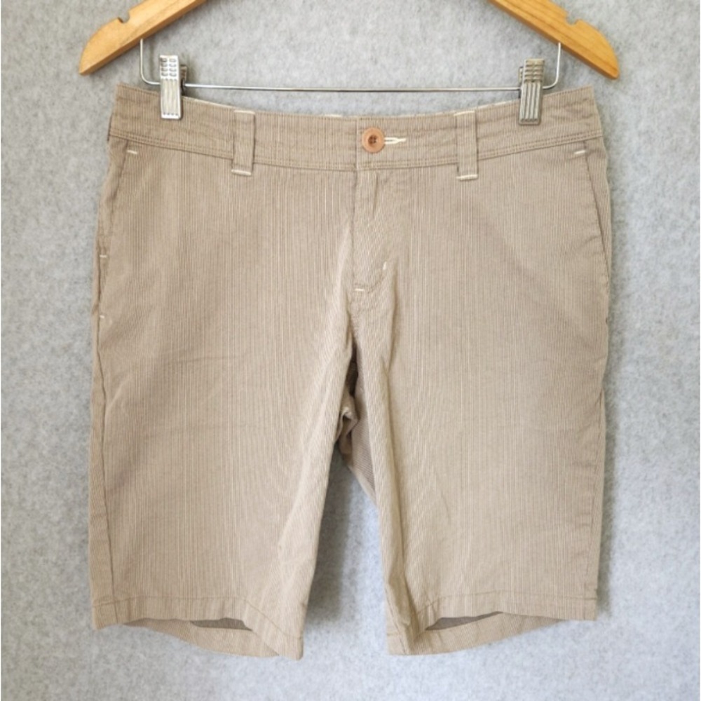 Horny Toad Pinstripe Bermuda‎ Shorts Women's Size 6 Taupe Beige 11" Inseam